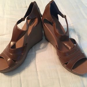 Dr Scholls wedge sandals